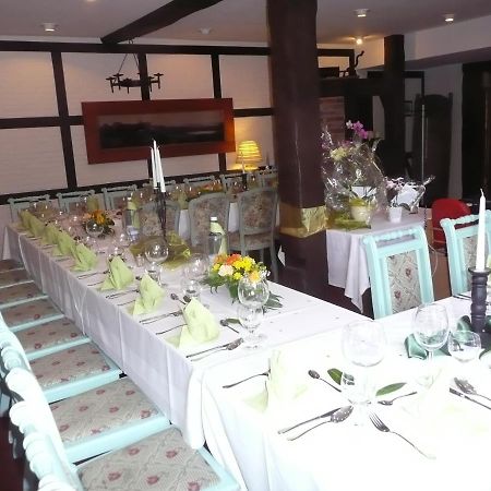 Hôtel Zum Schwedenkonig à Gadebusch Extérieur photo