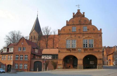 Hôtel Zum Schwedenkonig à Gadebusch Extérieur photo