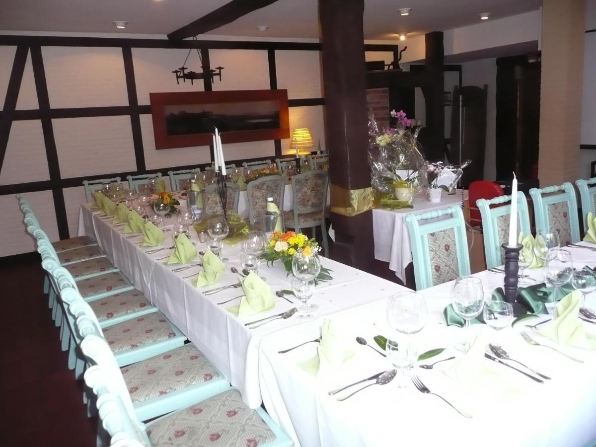 Hôtel Zum Schwedenkonig à Gadebusch Extérieur photo